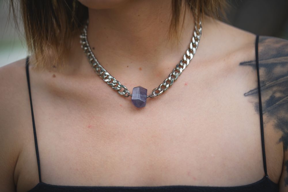 'Heart Healing' Purple Fluorite Nugget Chonk Stainless Steel Choker Necklace (slight chip in the point)